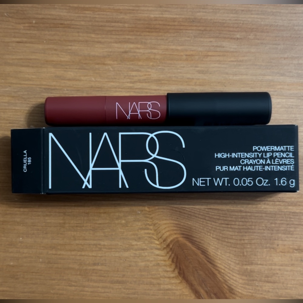 NARS Cruella Powermatte High-Intensity Lip Pencil in travel size
